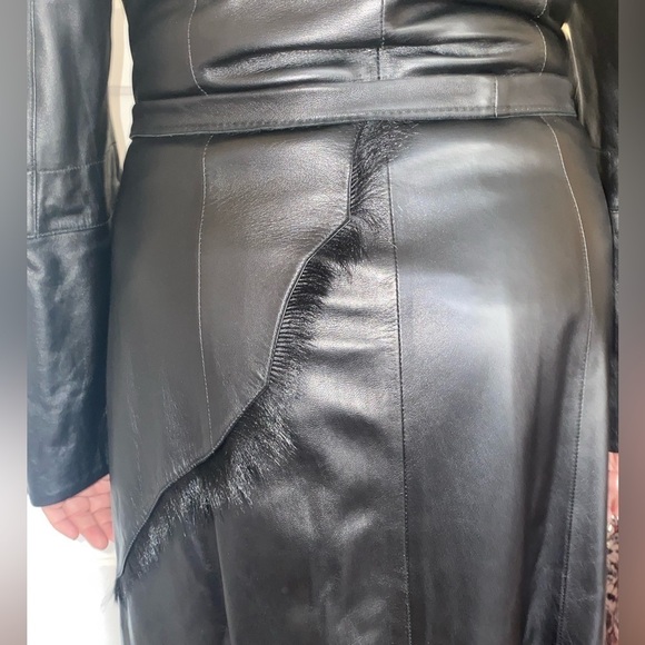 Black Leather gorgeous woman’s coat with amazing details and style NWT - Picture 8 of 17